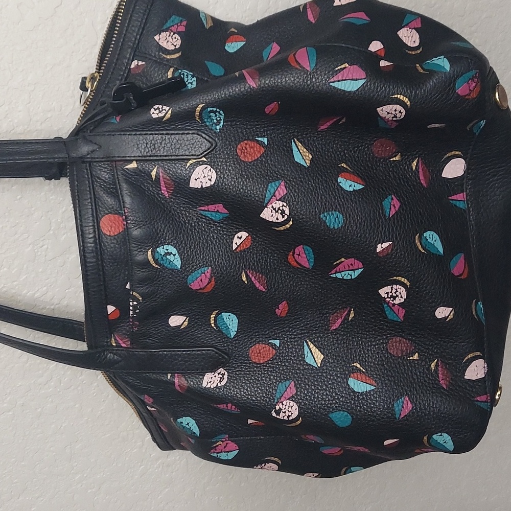 Fossil Black Leather Maxi Tote w Abstract Design - Soft leather Purse - Picture 4 of 6